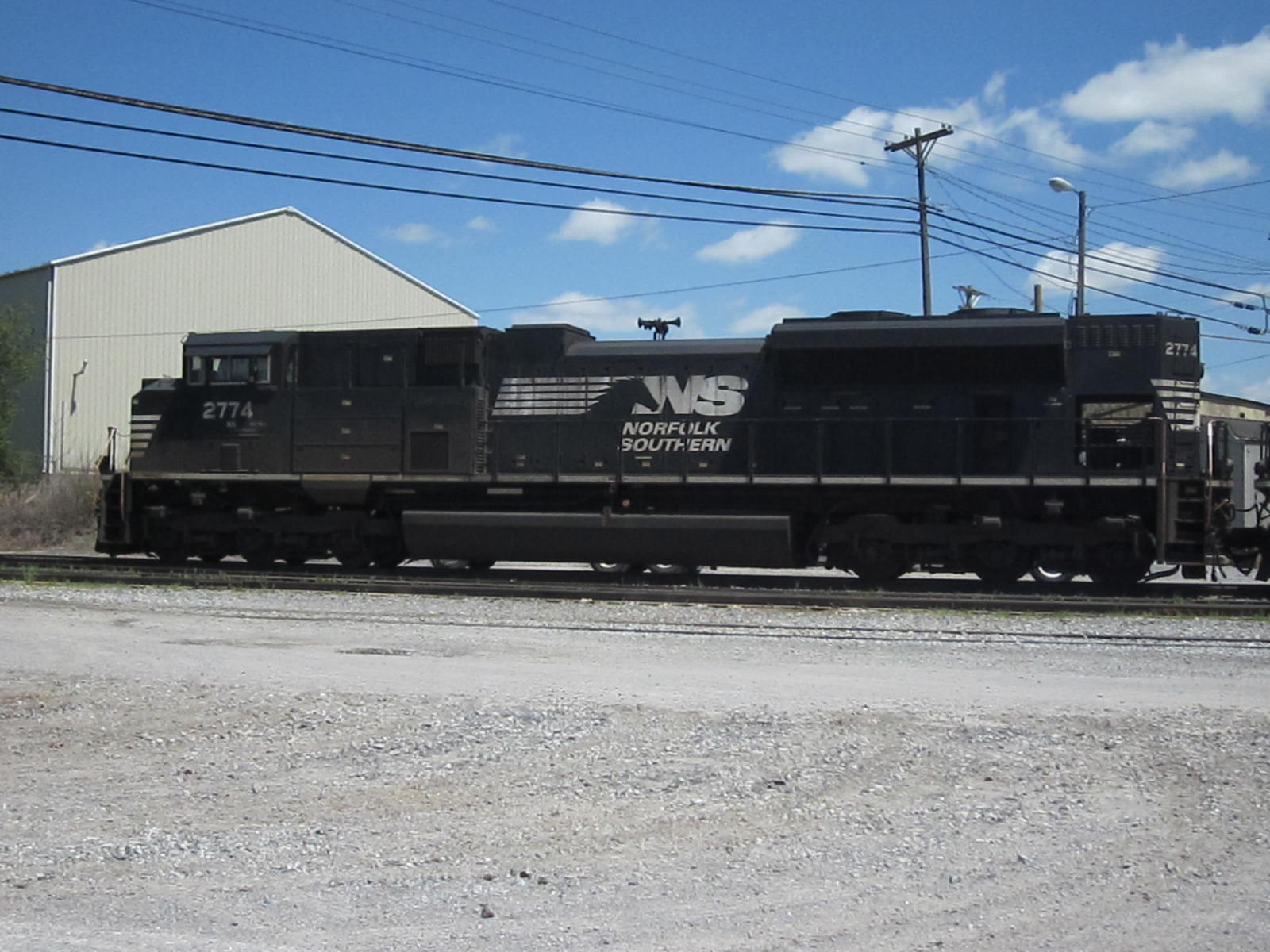 NS 2774 and others being fueled for the run north.